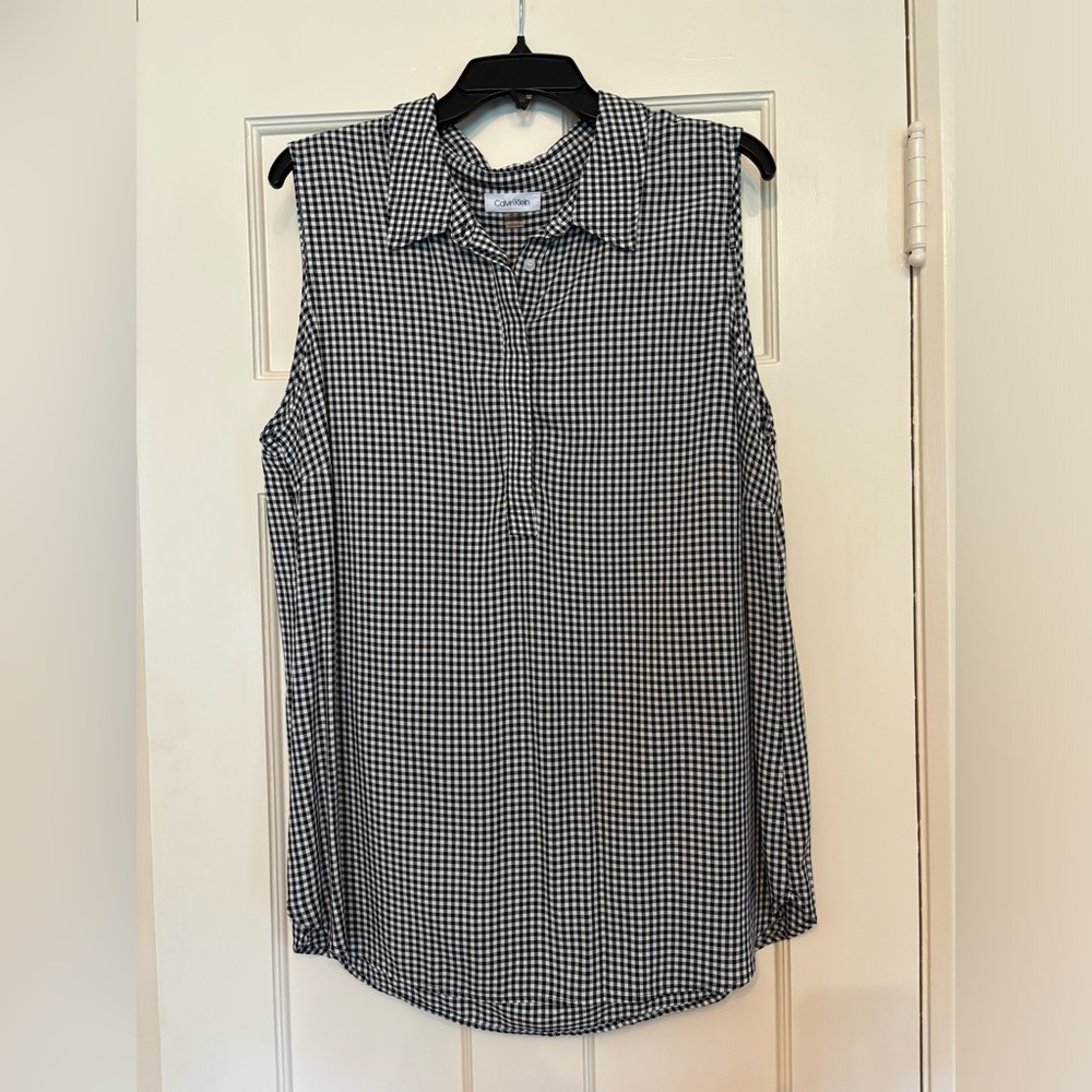Checkered top